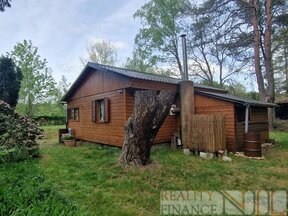 Nabízíme k prodeji chatu po rekonstrukci v obci Čerňovice u Hracholuské přehrady