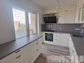 Nabízíme k prodeji byt 3+1 v Plzni na Skvrňanech po celkové rekonstrukci